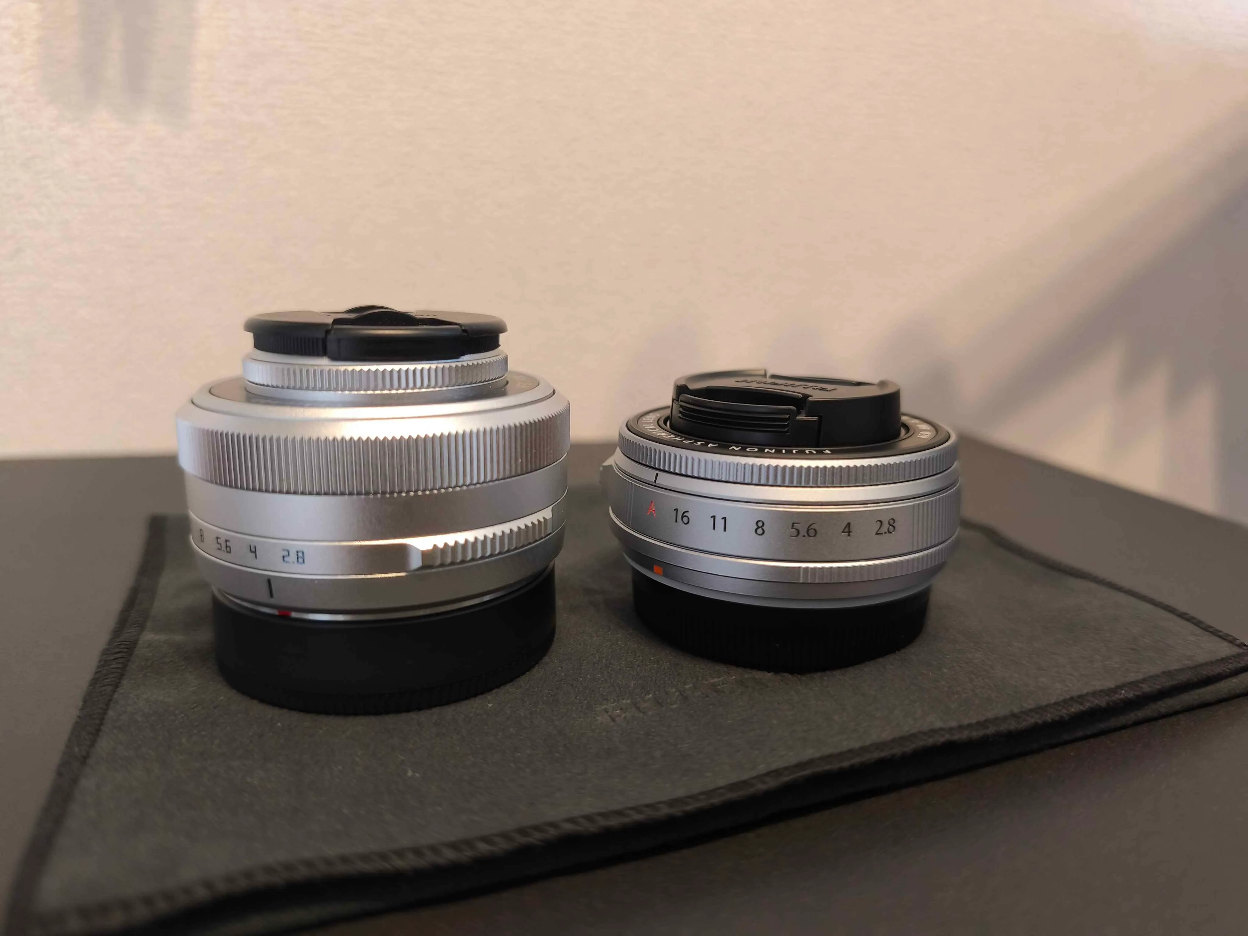 TTArtisan 27mm F2.8とFUJINON XF23mmF2.8 R WRの横並び比較